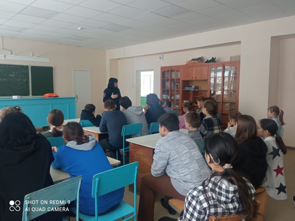 Сотрудники Госавтоинспекции посетили школы Граховского района.